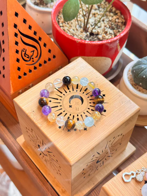 产品 02 手串